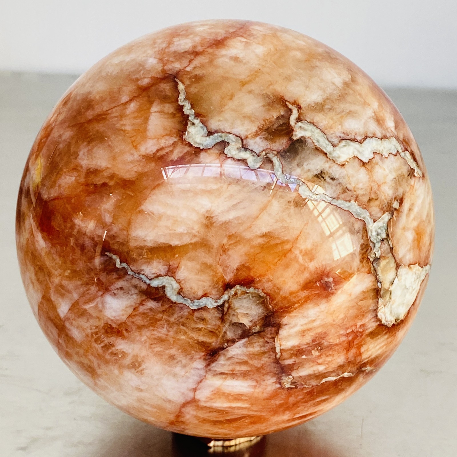 Natural Red Glue Flower Quartz Sphere Crystal Ball Healing 3160G