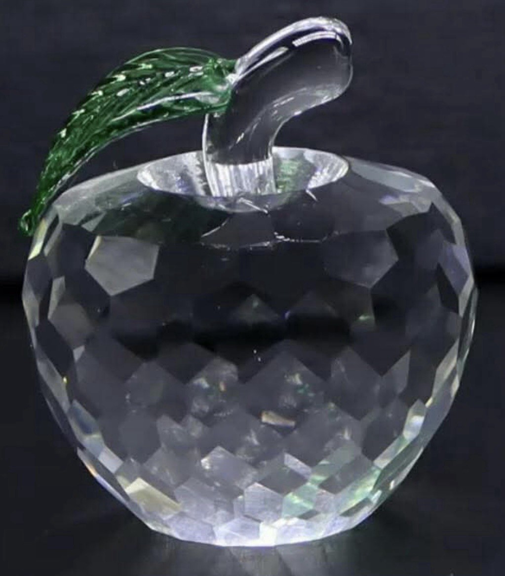 Hand Carved – Glass Apple w/ Leaf – Crystal Gemstone – 1Pcs – 56x50x50mm – 139g;