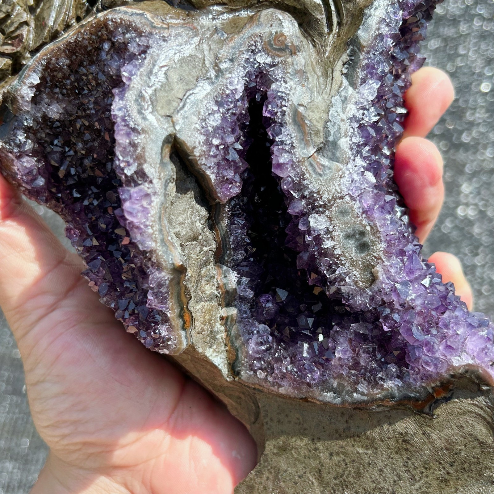 4.1LB Natural Amethyst Clusters Quartz Mineral Hand-Carved magpie Healing A217