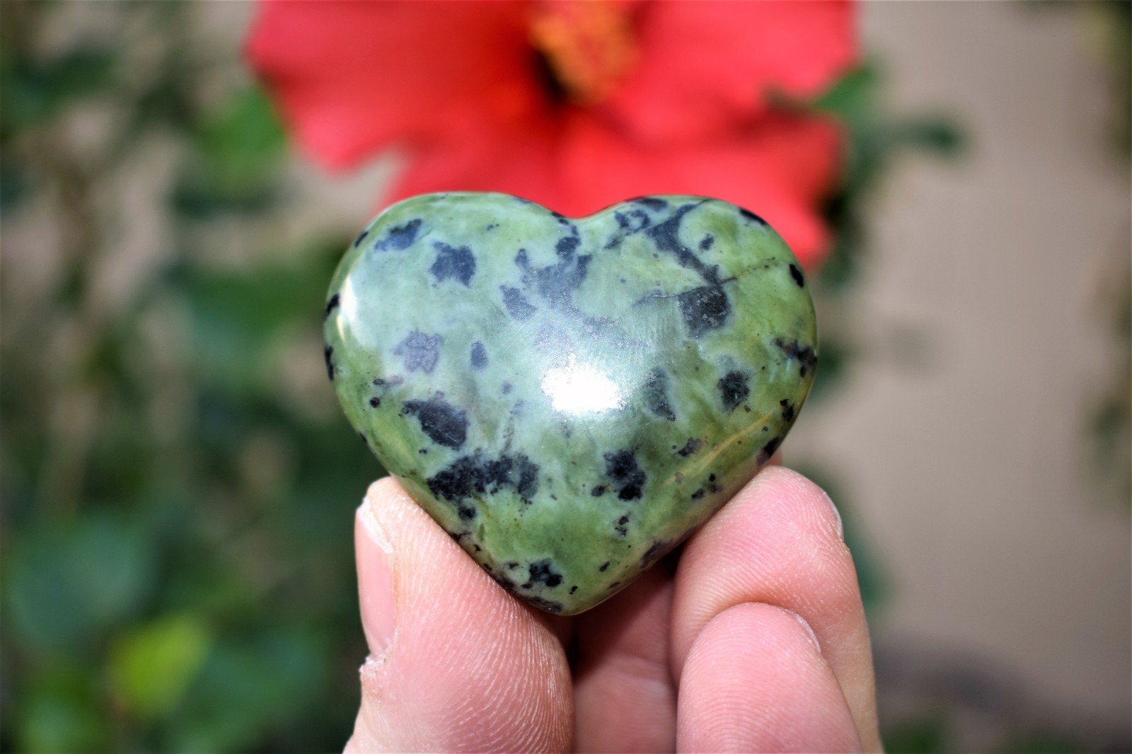 [1] Nephrite Inca Jade Crystal Puffy Heart / Palm Stone Reiki ZENERGY GEMS™
