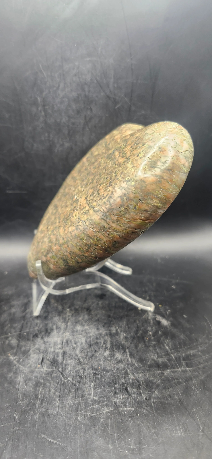 Unakite heart! 1.10 pounds, 5 inches tall, 5 inches wide
