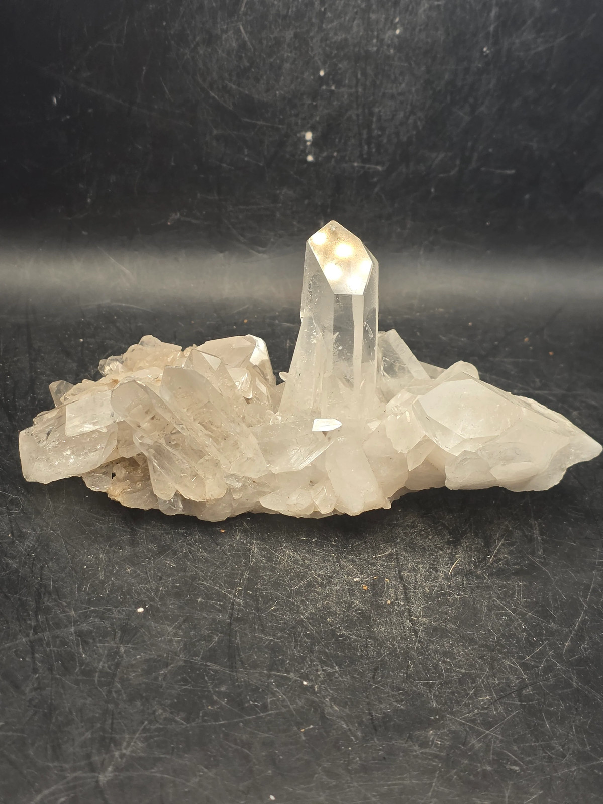 Clear quartz cluster! 7.7 ounces, 4.8 inches long, 2.5″ wide