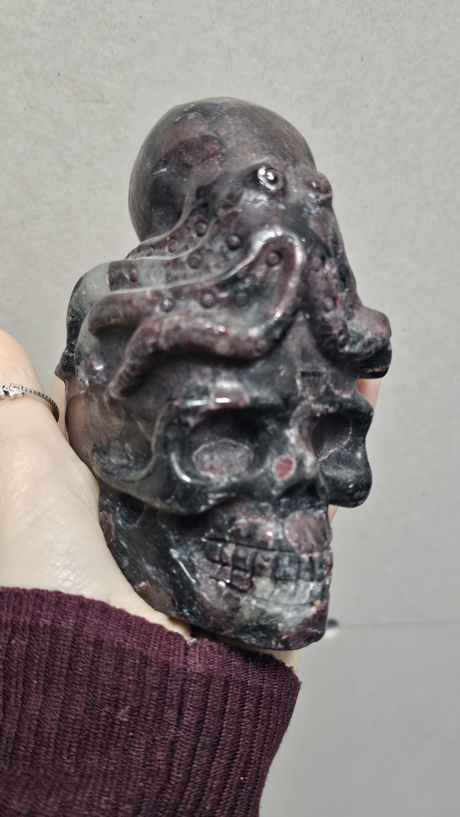 Large Garnet & Astrophyllite octopus on skull Carving Crystal 10cm 817g firework