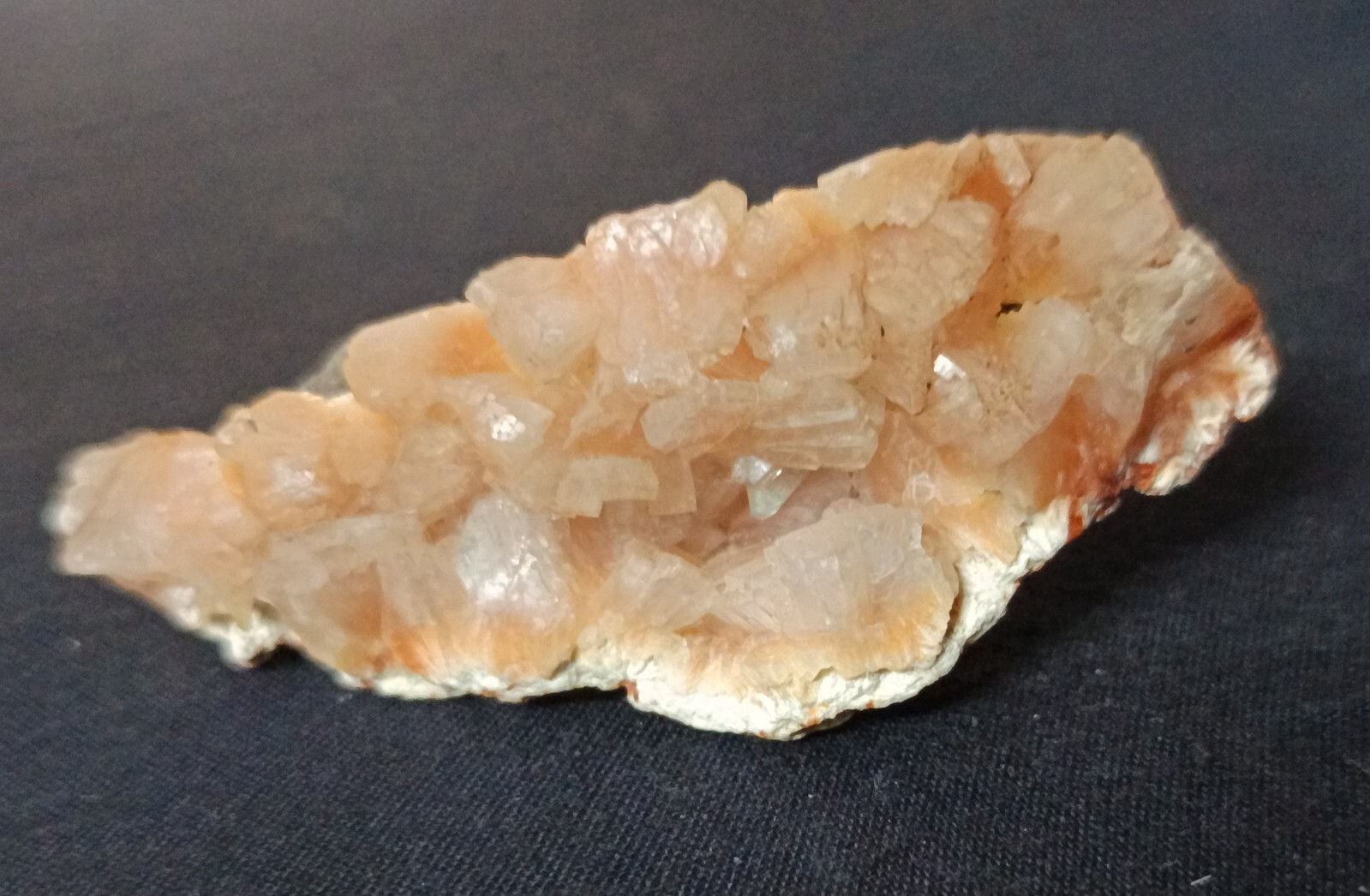 HEULANDITE WITH APOPOLLLITE NATIURAL MINERALS STONE