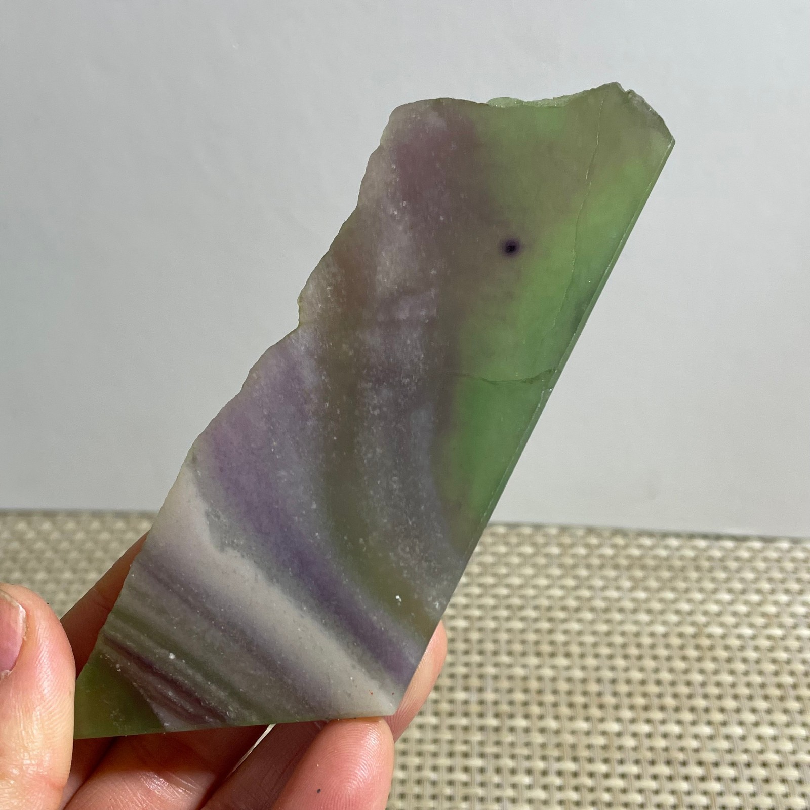 122g beautiful Rainbow Fluorite Rough stone specimens cure