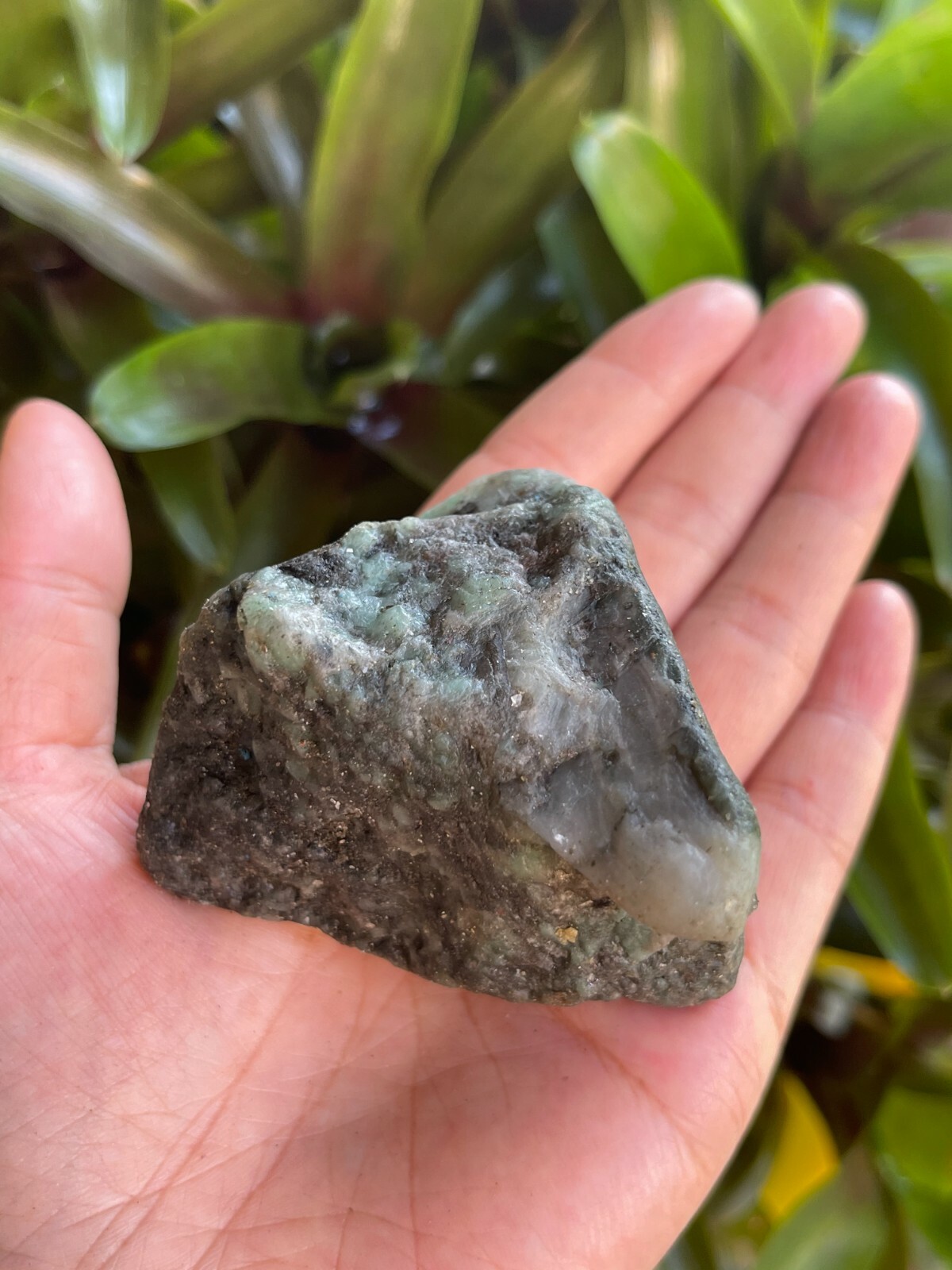 Grade A++ Large Emerald Rough Stones, 2 – 3 Inch Raw Emerald, Wholesale Bulk Lot