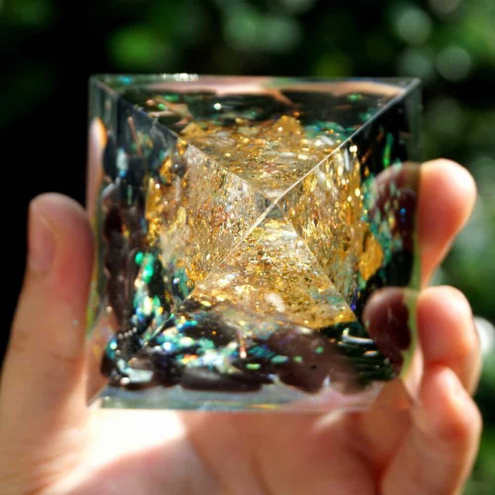 Orgonite Pyramid Clear Quartz Obsidian Gemstone Orgone Reiki Energy Healing