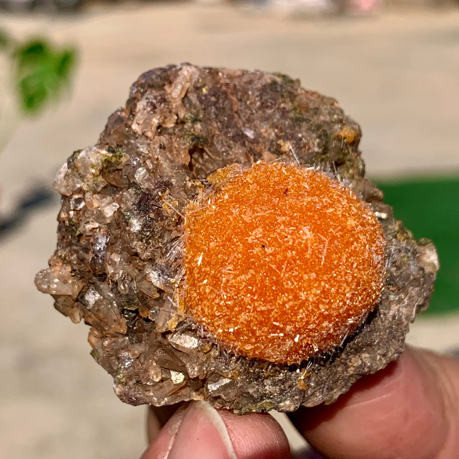 50G Rare Moroccan orange magnesite and quartz crystal coexisting specimen