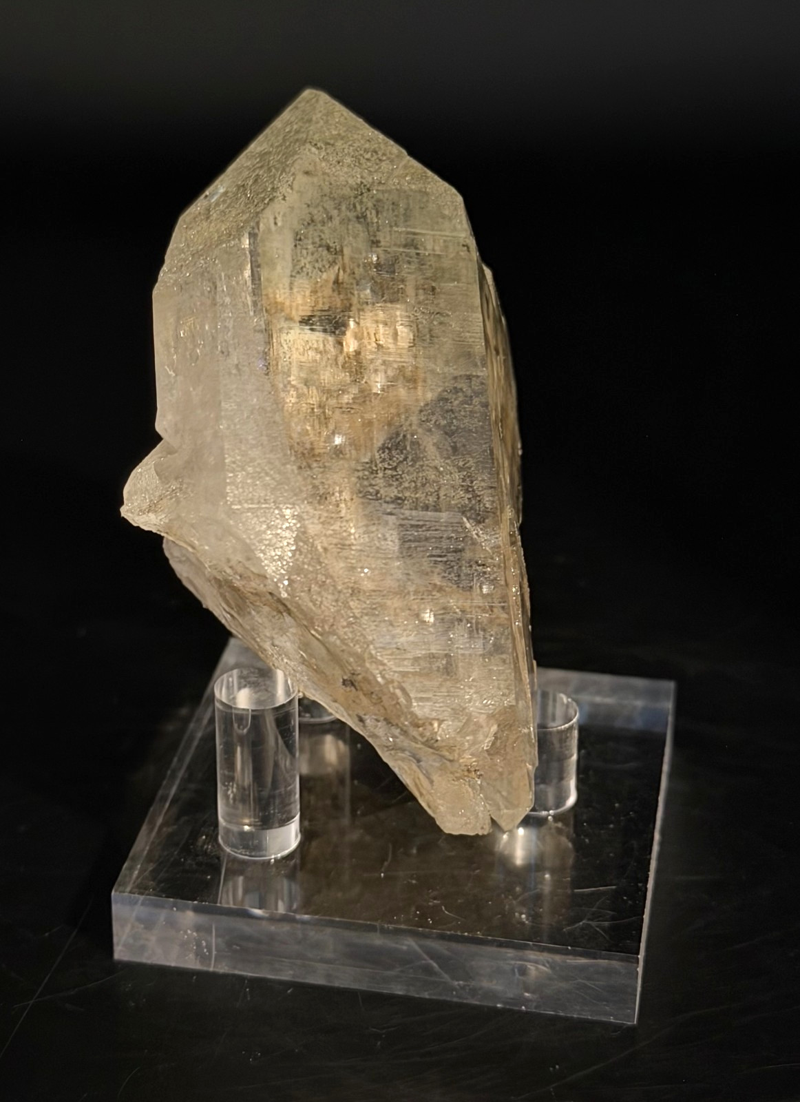 Himalayan Quartz Crystal with Chlorite Inclusions – Unpolished – Rainbow