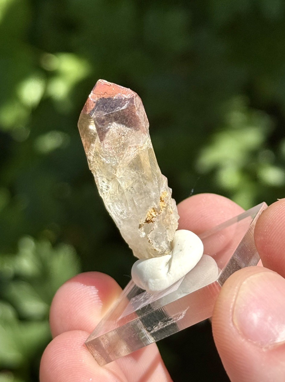 Green Inclusions Quartz Phantom Crystal w/ Hematite Red Feather 7.1g- 3cm- ID33