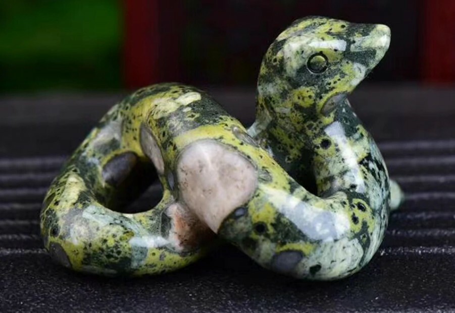 Hand Carved Natural Quartz Crystal Snake Figurines Aventurine/Labradorite/Glauco