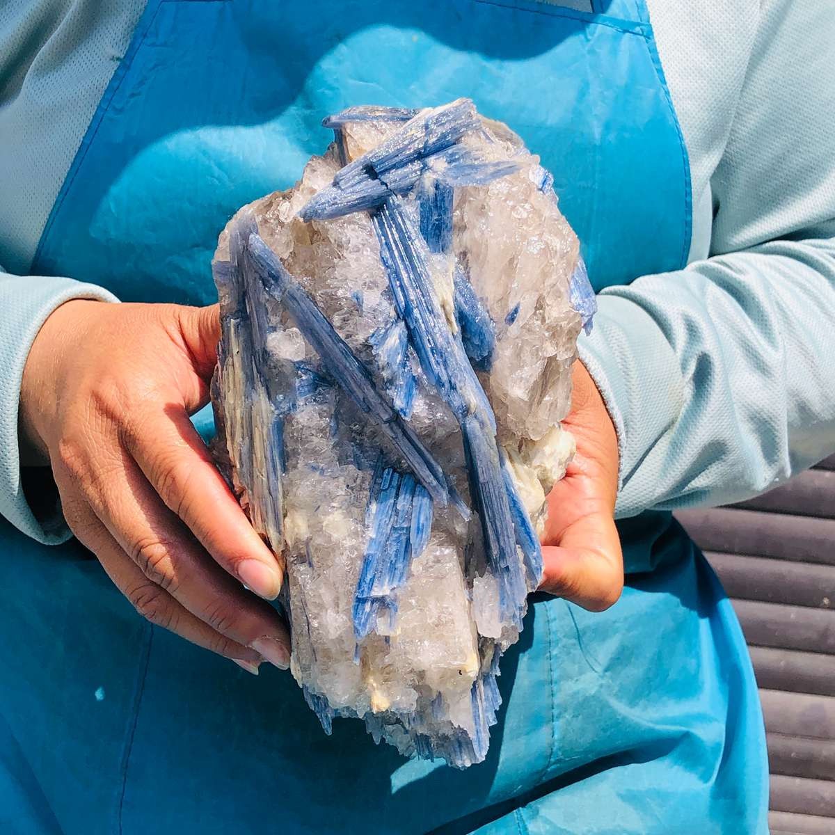 2070g Top Natural Kyanite Quartecrystal Mineral Specimen Healing