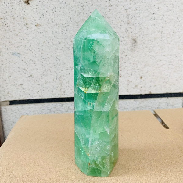 734g Natural Green Fluorite Quartz Crystal wand point oblisk healing