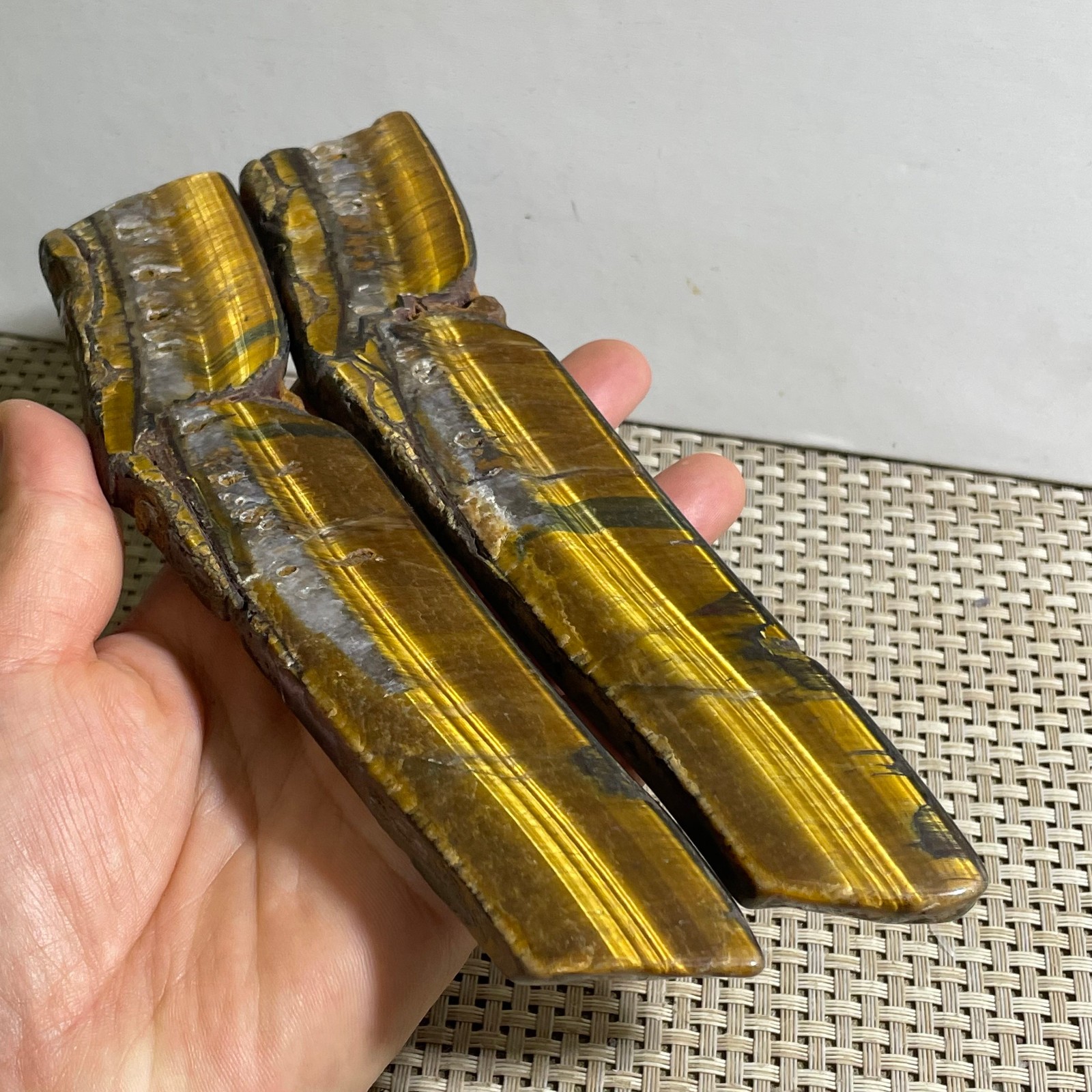 283g Natural tiger’s-eye Rough Raw Stone Rock Specimen Reiki healing 2pcs