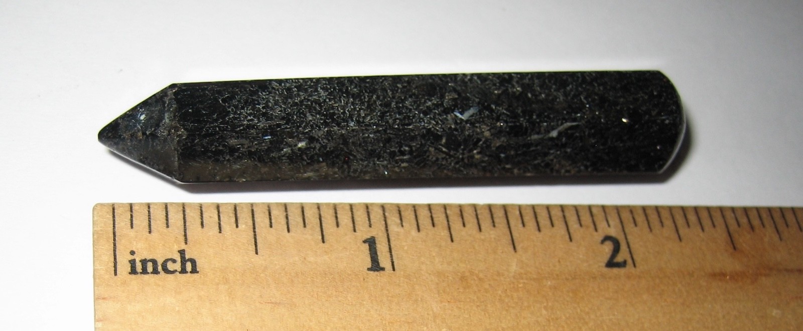 60mm RARE! POLISHED NATURAL AUTHENTIC NUUMMITE STONE WAND GREENLAND 16.7grams *1