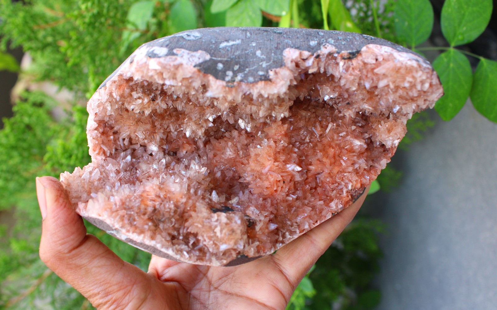 Heulandite Format In Geode Minerals Specimen #N3