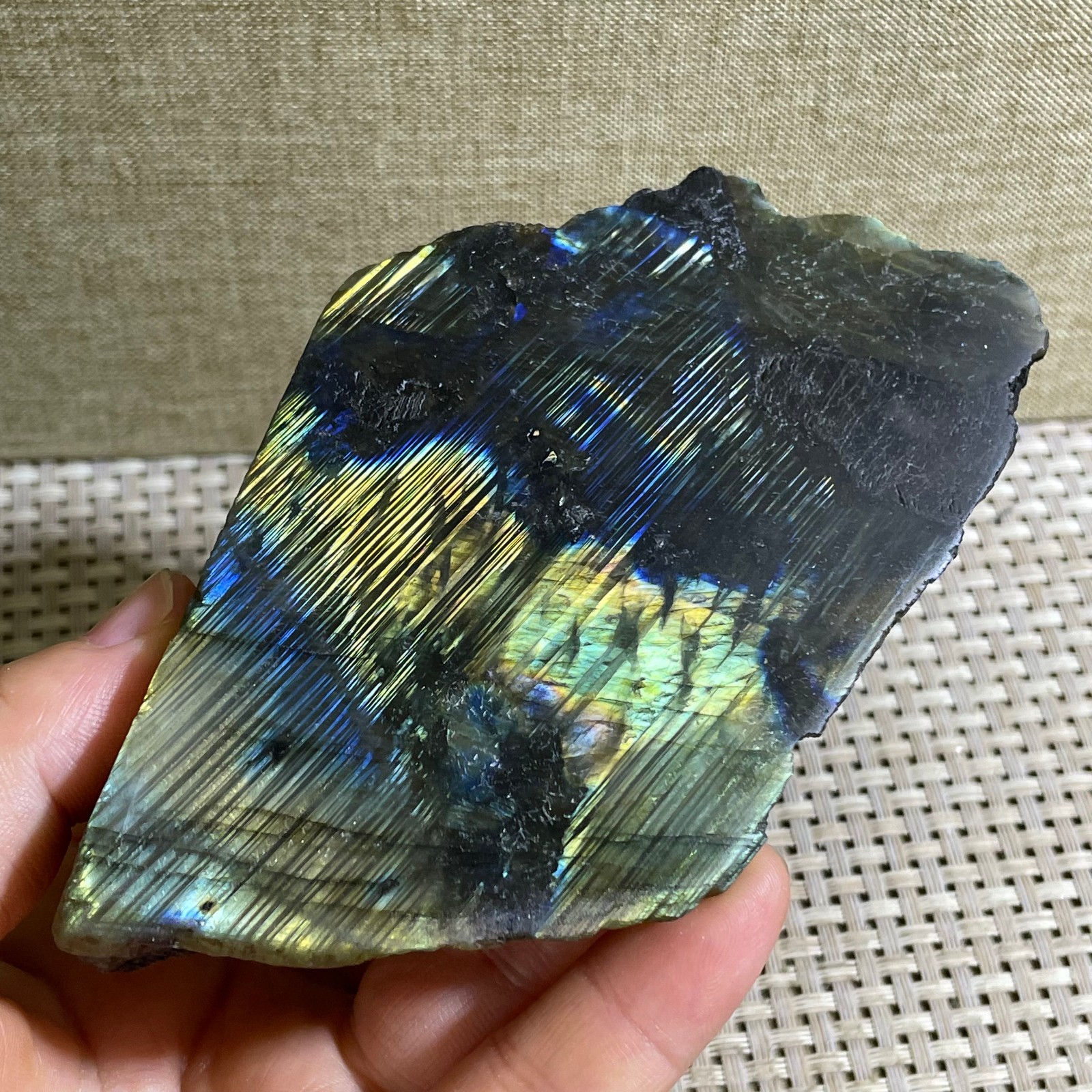 290g Natural multicolor labradorite crystal original stone specimens