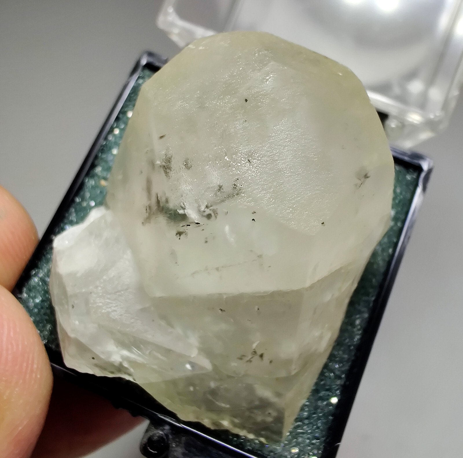 Nailhead Calcite crystal with Pyrite inclusions. Wabash, Indiana. 4 cm.