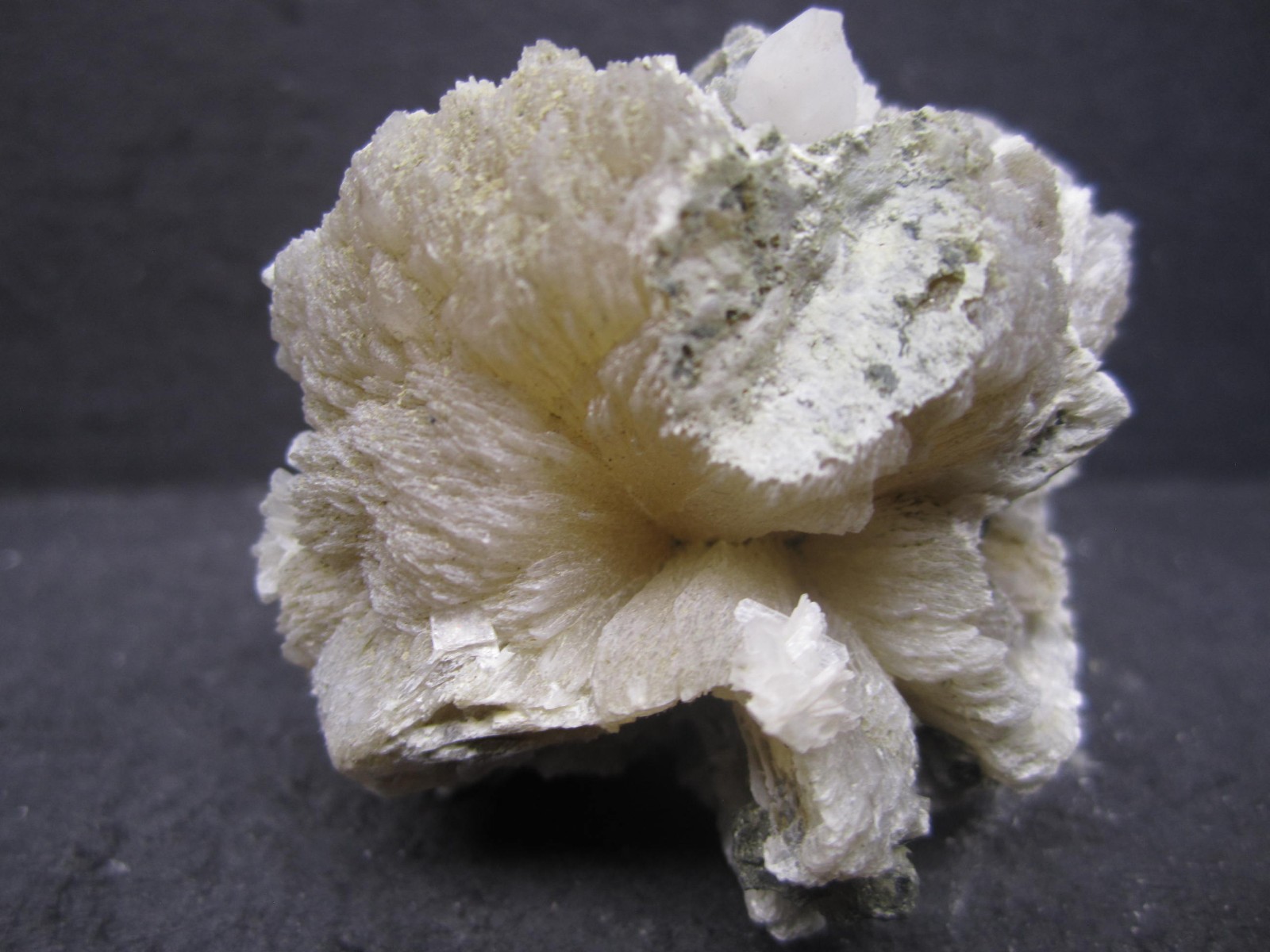 Stilbite, Dyer Quarry, PA #29