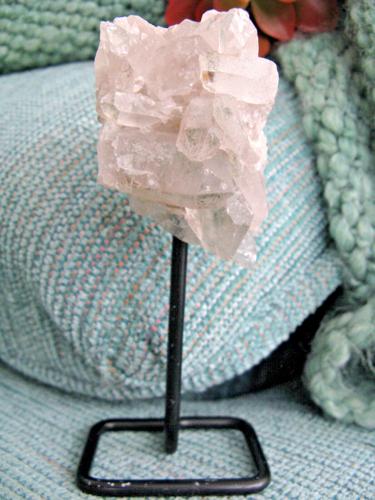 NEW NATURAL ARKANSAS QUARTZ CRYSTAL CLUSTER W/MULTIPLE POINT & DENDRITE ON STAND