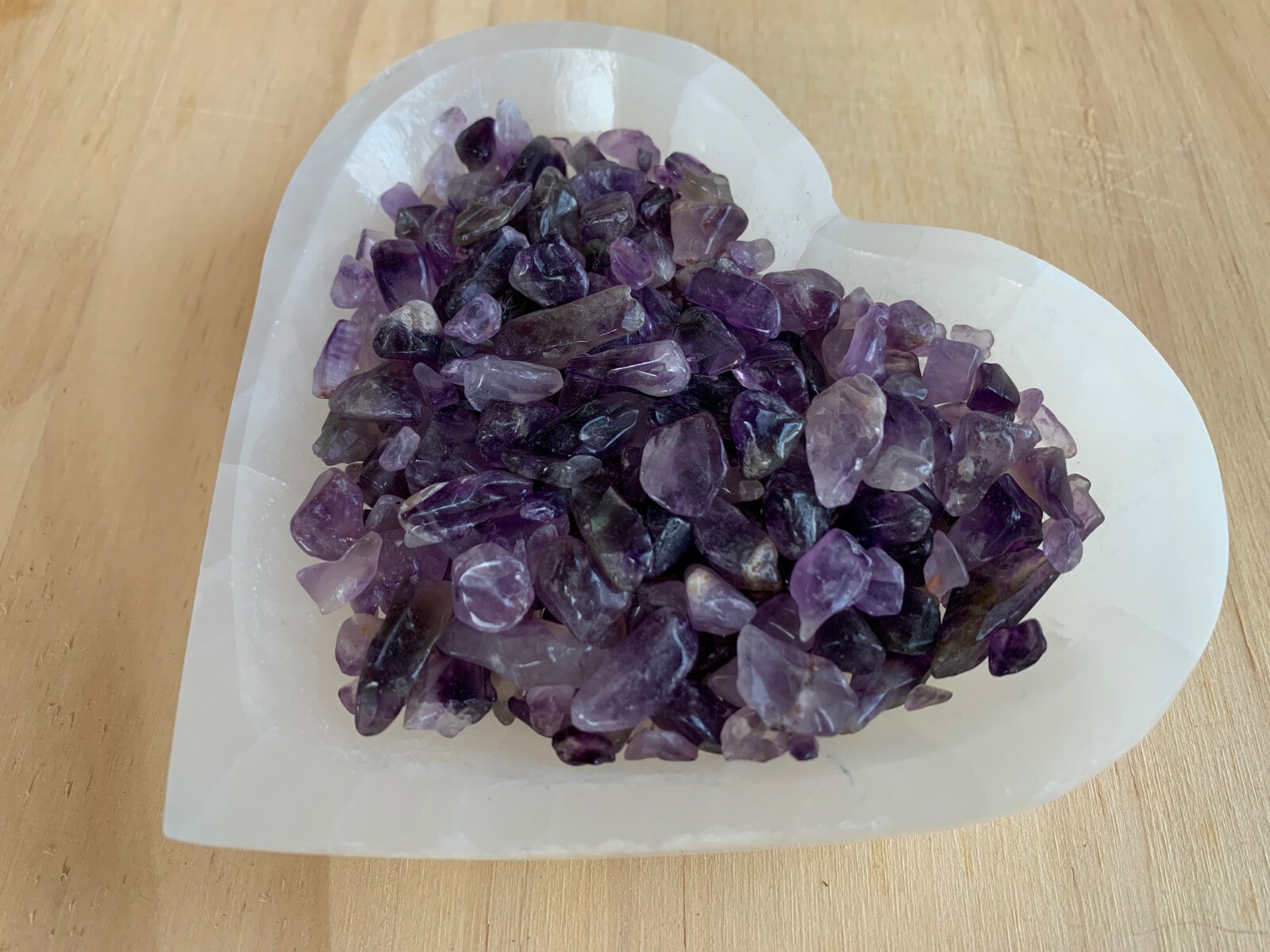 Grade A++ Amethyst Semi Tumbled Gemstone Mini Chips 4 – 9 m, Wholesale Bulk Lot
