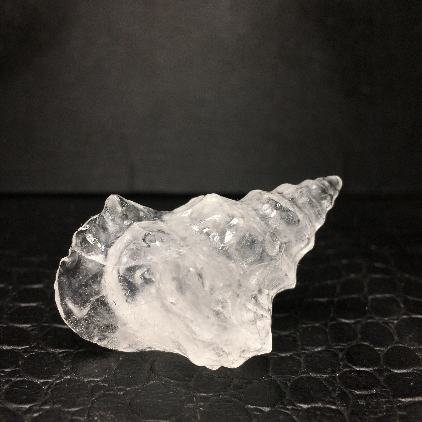 Natural Crystal Specimen.Quartz . Hand-carved. Exquisite Sea Snail. Healing 1PC