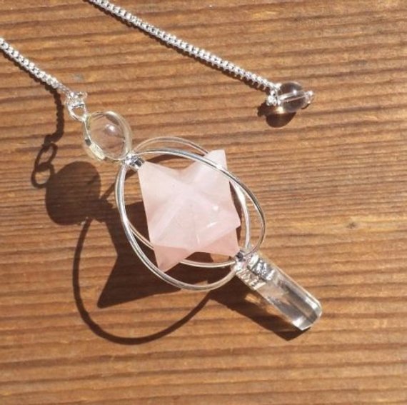 NATURAL ROSE QUARTZ GEMSTONE 3 STONE MERKABA STAR SPINNING PENDULUM