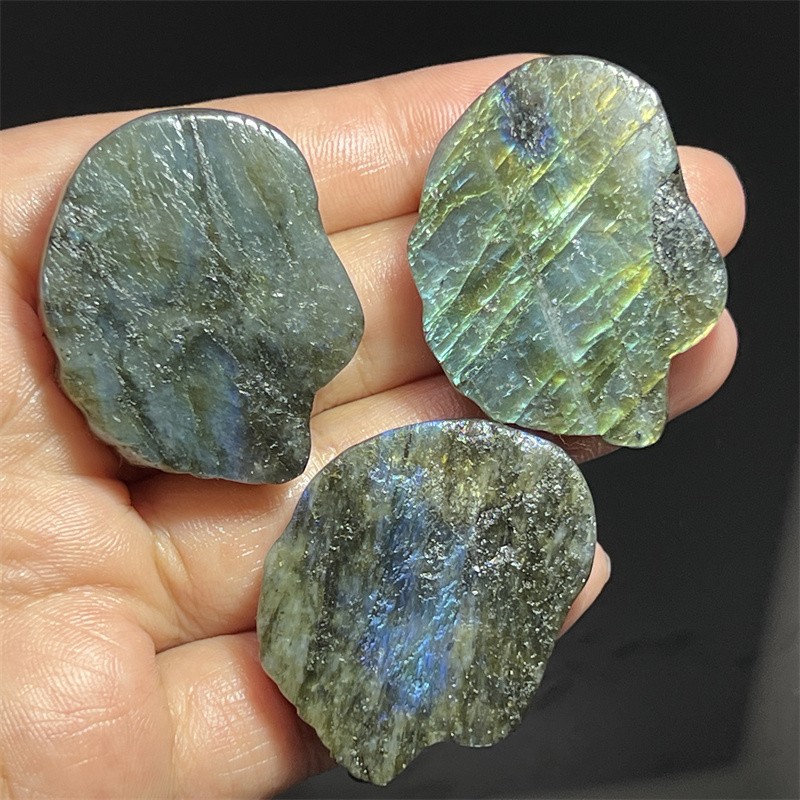 Top Natural colorful labradorite eagle skull quartz crystal skull Random 1pc