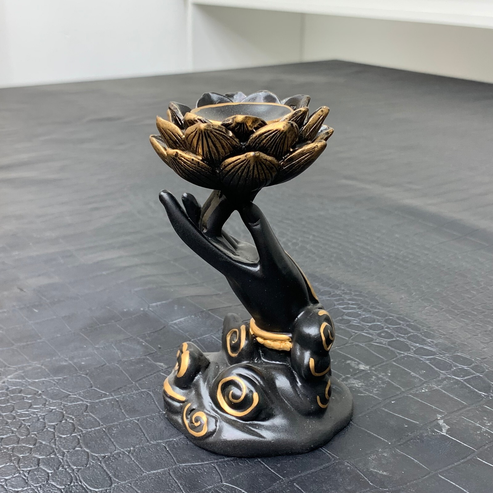 Lotus hand Sphere Resin Holder Stand Base Crystal Ball showing stand C123