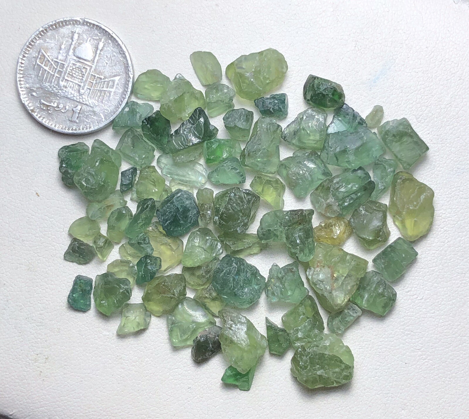 103 Crt / Beautiful Natural Rough Jewllery Size Green Apatite From Africa