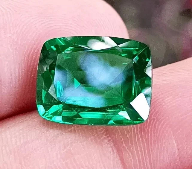 Flawless Natural 9.55 Ct+ Green Emerald Cushion Cut Loose Gemstone Certified