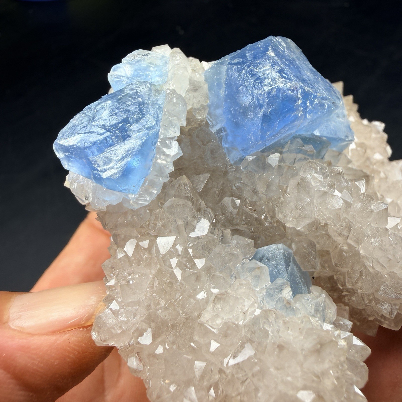 Blue Fluorite Crystals on Quartz Crystal Cluster / New Mexico *VIDEO*
