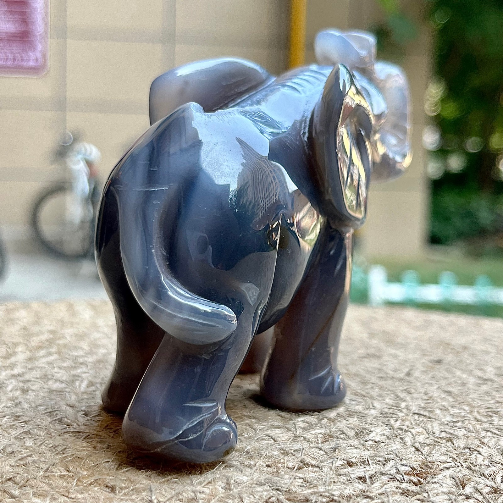 392 g Crystal Agate Elephant Carving Family Gift Animal Sculpture Decor