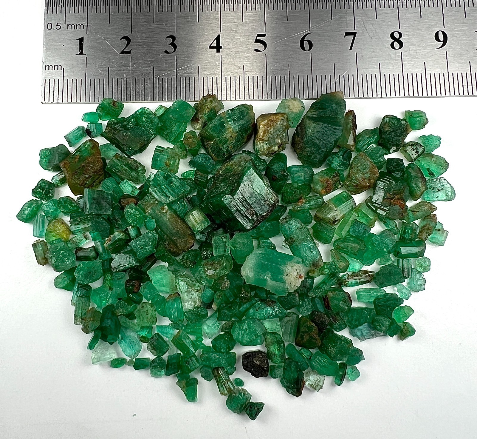 Panjshir Emerald Rough Lot Afghanistan | Untreated Green Emerald Crystals_135 Ct