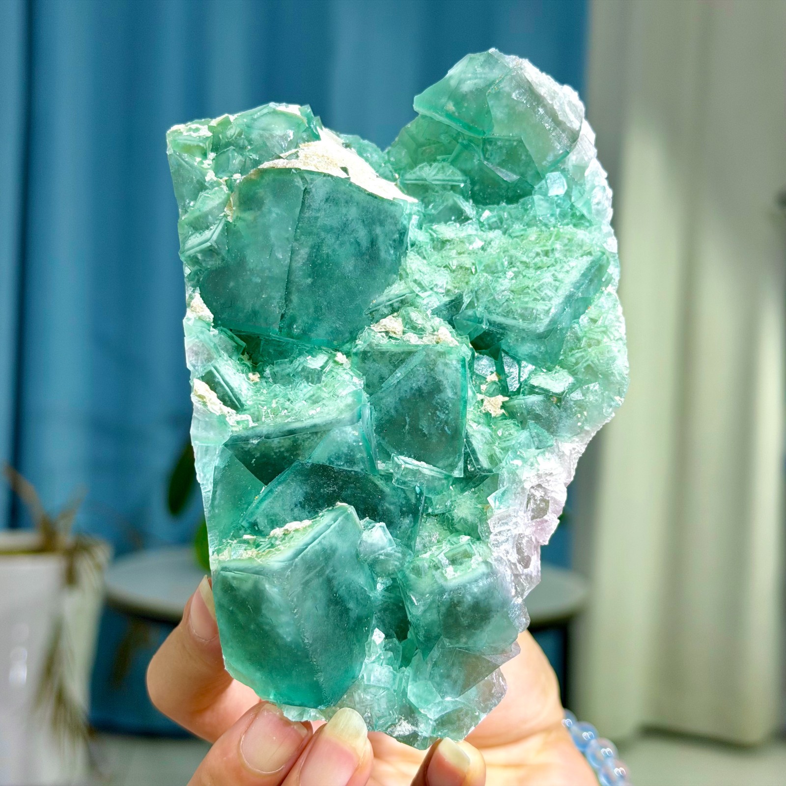 1.47LB Rare transparent green cubic fluorite mineral crystal sample/China
