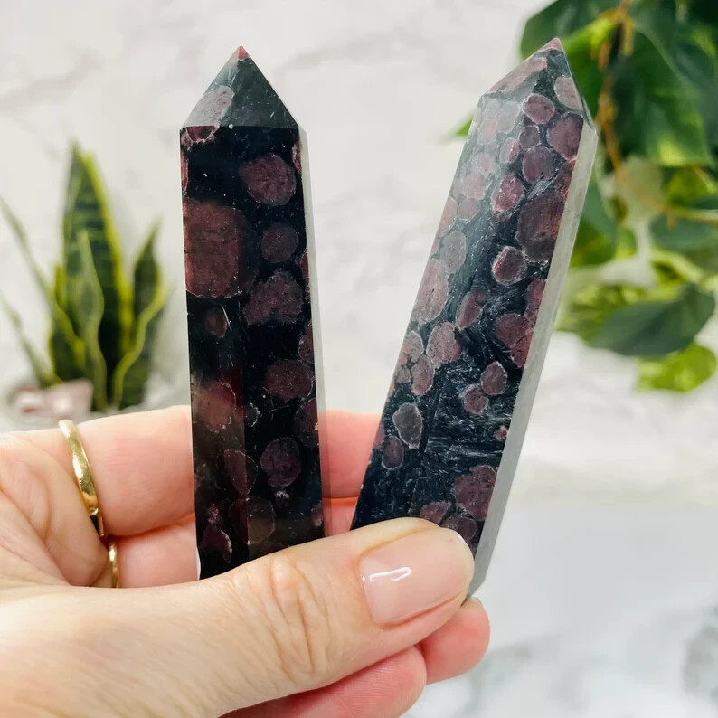 2025NEWFIND 1pc Garnet Mix Arfvedsonite Crystal Towers Healing Reiki Home Decor