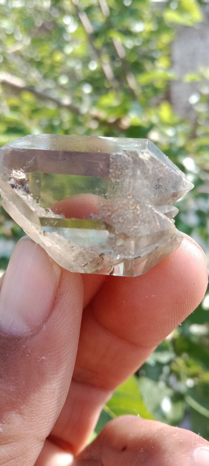 25gram Beautiful Loupe Clean Clear Quartz Crystal From Zagi Mountain
