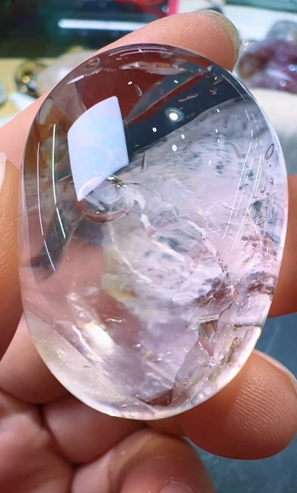 39*28*21mm Natural Enhydro Quartz Moving Water Drop Specimens Palm Reiki