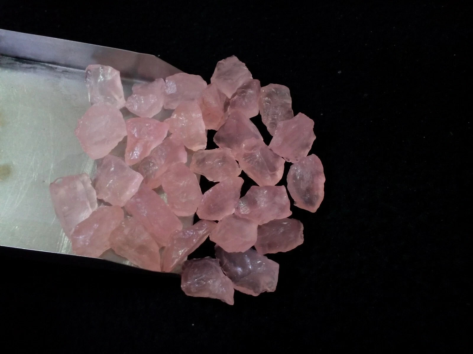 AAA+ Awesome Rose Quartz 10 Piece Raw 16-20 MM Size Healing Rose Quartz Jewelry