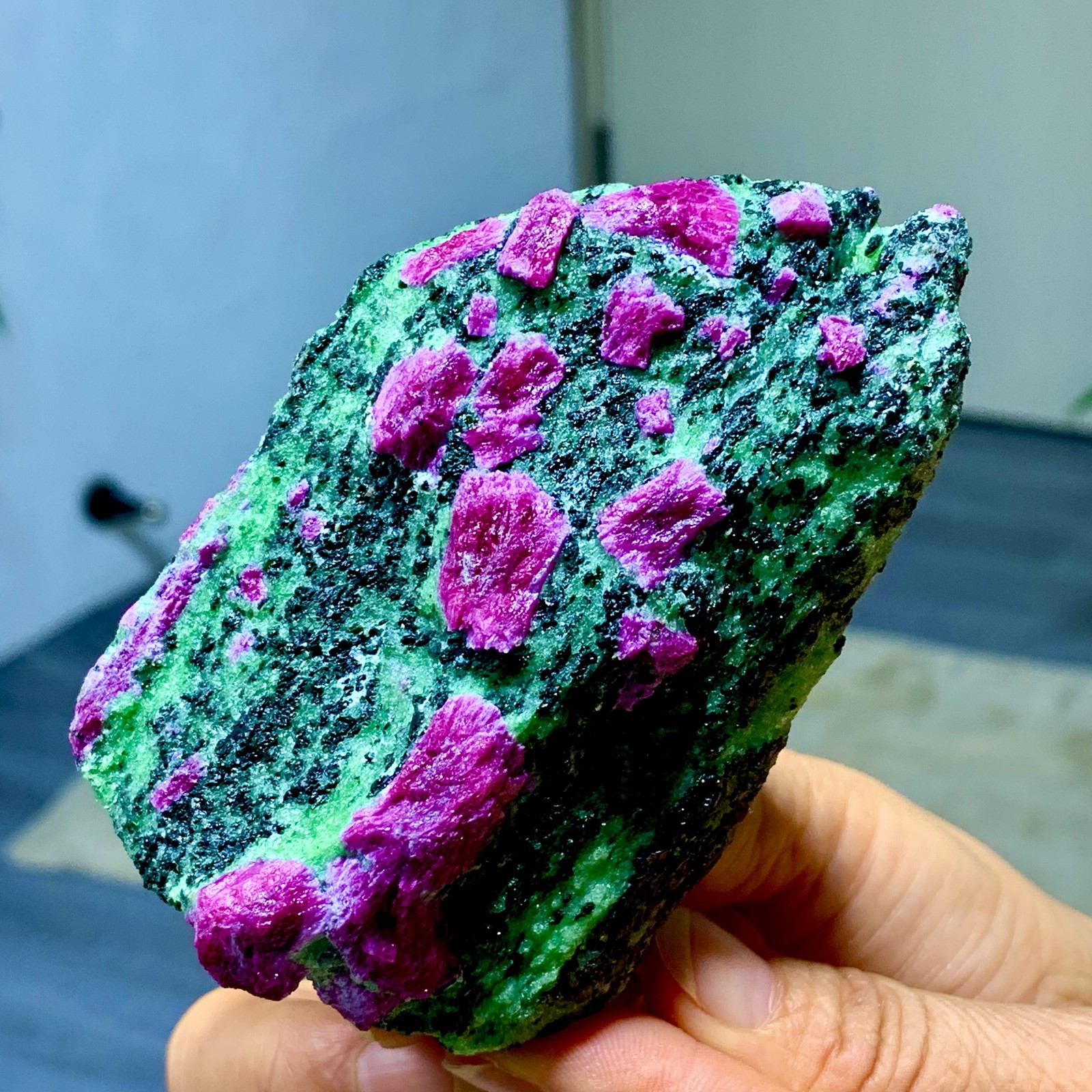 350G Natural green Ruby zoisite (anylite) crystal Chakra Healing Energy