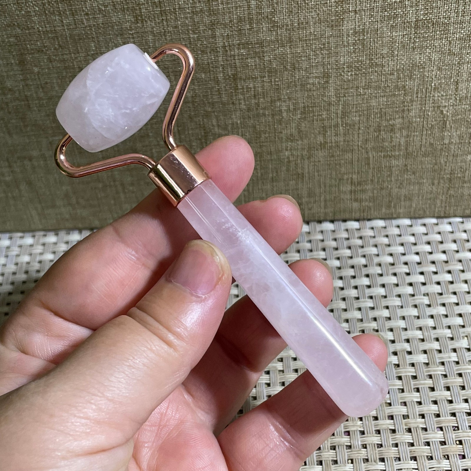 37grose quartz crystal massage stick
