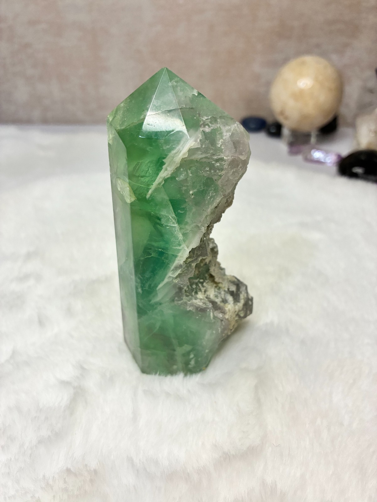High QualityGreen Fluorite Tower Natural Crystal 11cm Rainbows Raw Edge Polished