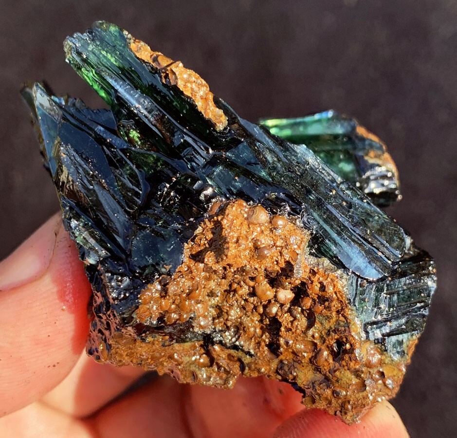 359CT Gemmy! Natural Transparent Green Vivianite Crystal Specimen Brazil ie5083
