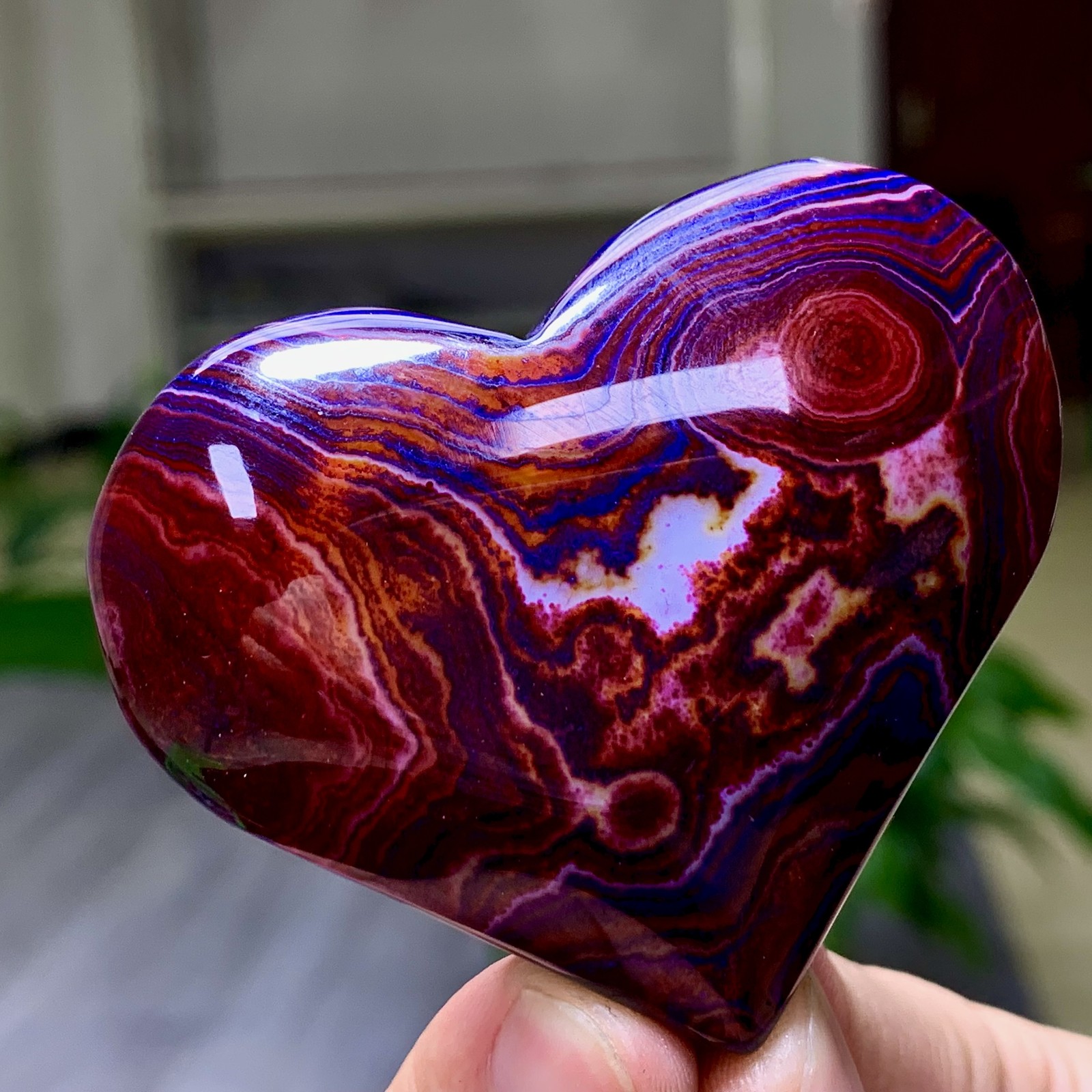 91G Natural colored striped agate crystal mineral heart shape