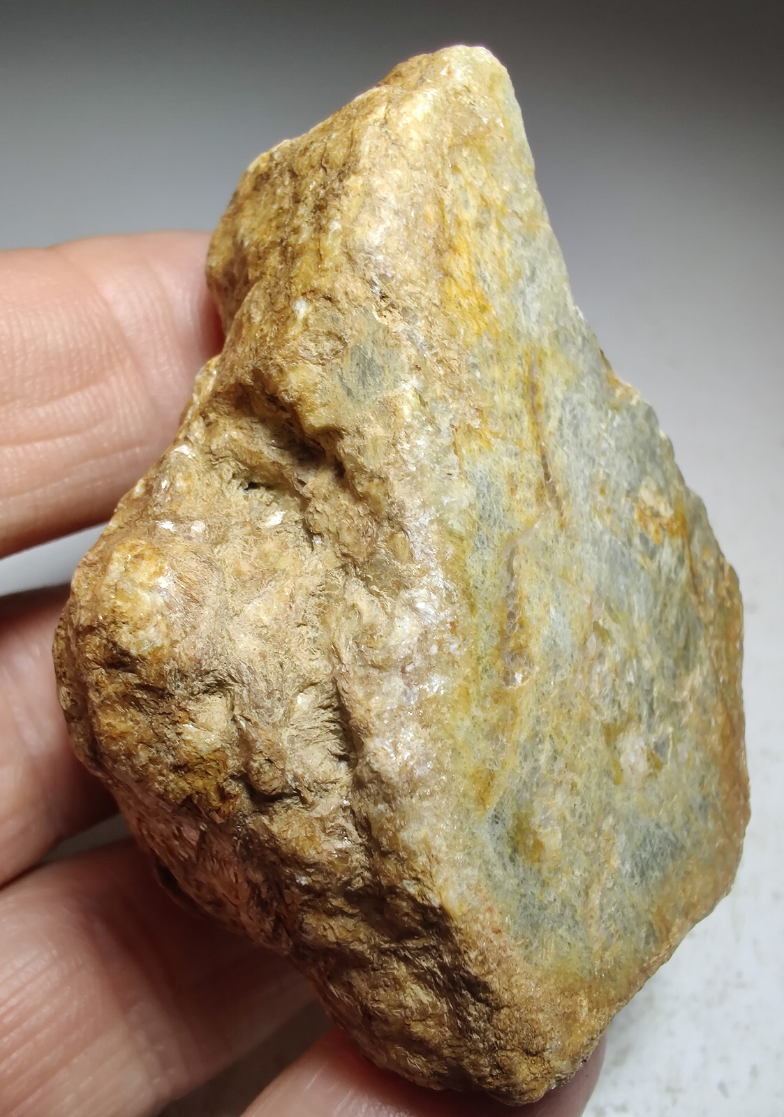 Sapphire crystal, large. Probst Farm, North Carolina. 197 grams.