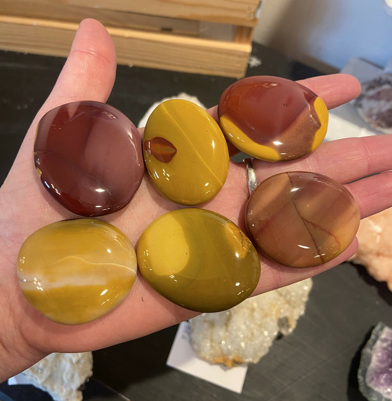 Natural Mookaite Jasper Palm Stone Rock Crystal Healing Reiki Polished Worry Sto
