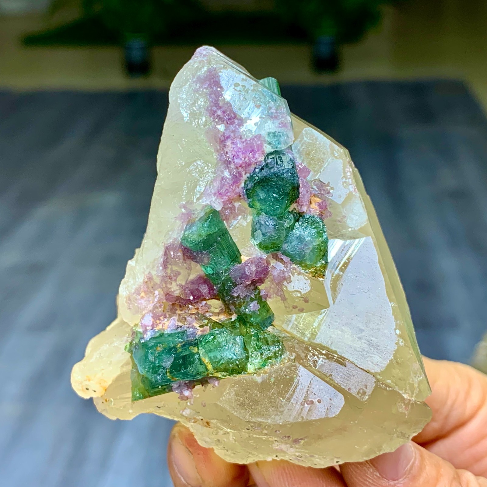 216G Natural green tourmaline quartz crystal cluster mineral specimen