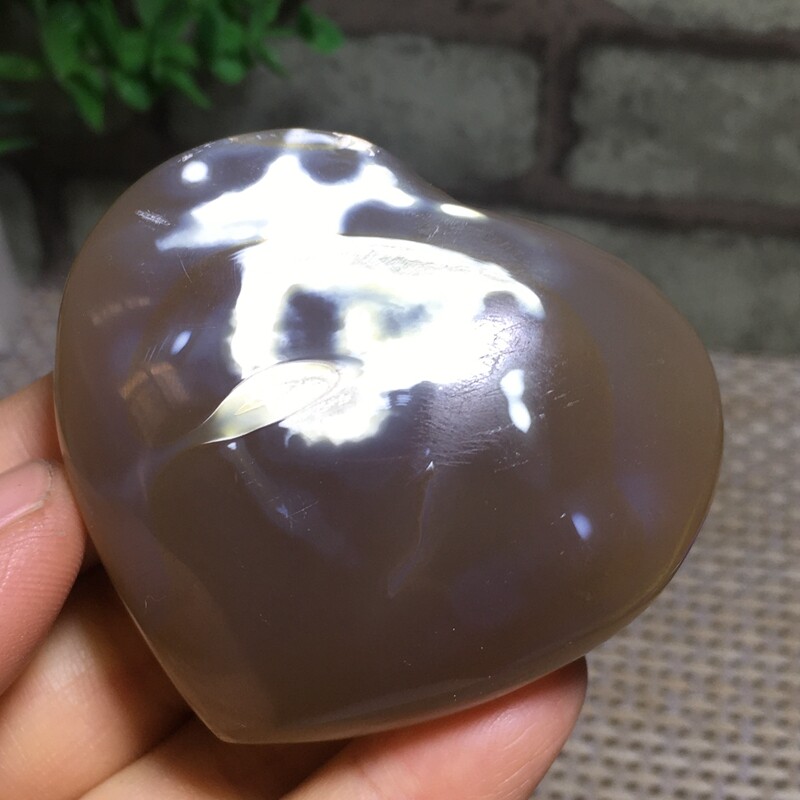 100g Agate stone crystal Heart carved gem stone mineral specimen 57*50*26mm