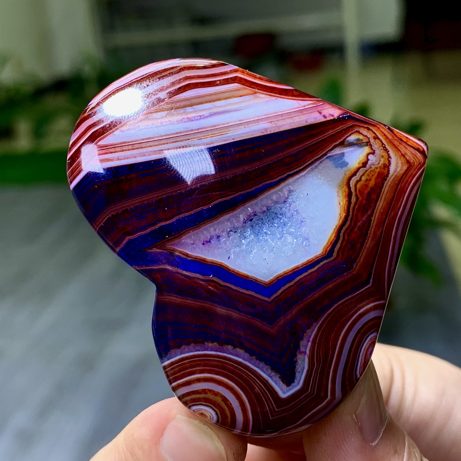 79G Natural colored striped agate crystal mineral heart shape