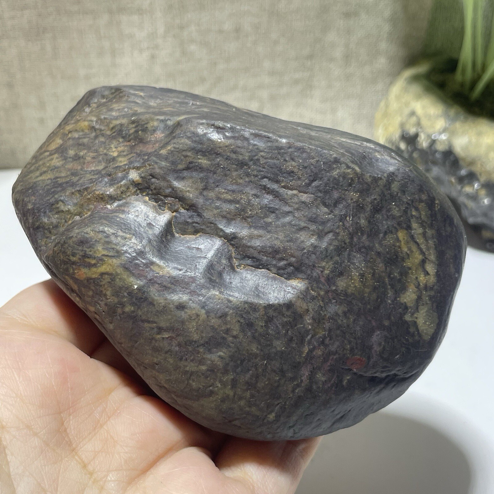 363g Natural Iddingsite meteorite specimen raw stone from China a662